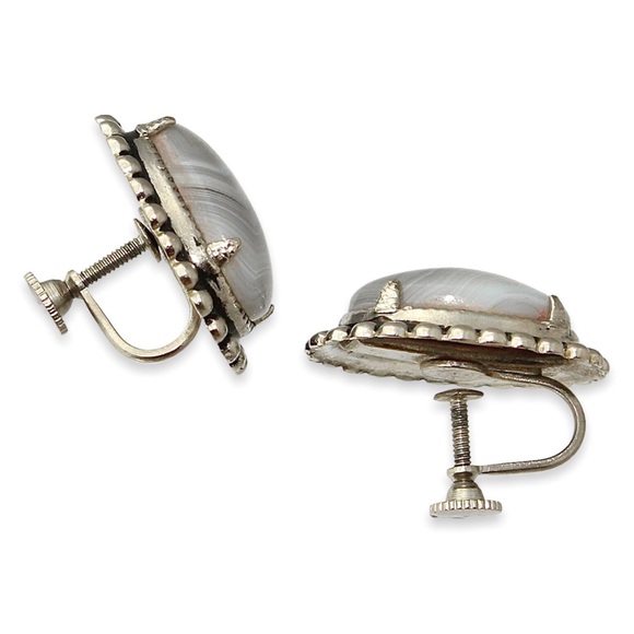 Vintage Grey Banded Agate Screw Back Earrings Oval Cabochon Silver Tone Clip On - Picture 3 of 4